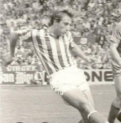 GxldeRomo's profile picture. Real Betis Balompie. He tenido el privilegio de asistir en persona a las 3 Copas del Rey que ganamos (y en Breslavia). Opinión respetuosa, no informacion.