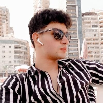 Faculty of Applied art /Banha🖤sculpture department
لو يرجع زمااني بتمنى م أشوفك