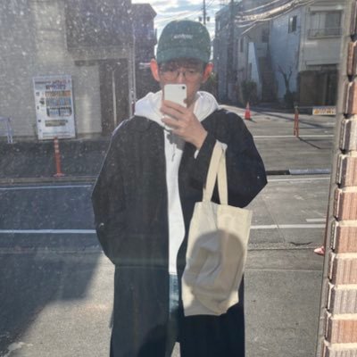 1995年生まれ。ライター、編集者、ベーシスト、何でも屋、web屋、初心者ランナー。分野は、音楽、ファッション、居酒屋、映画、文学、心理学、宗教など。
