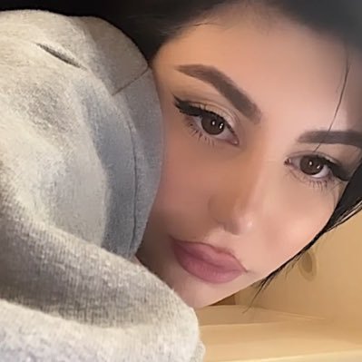 virginiabellee's profile picture. 💉🩺