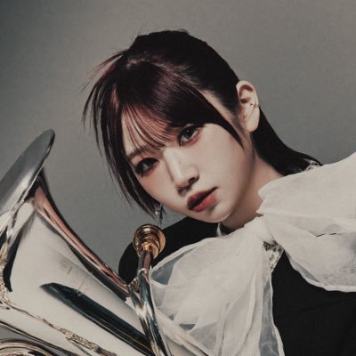 CiON(シーオン@c_on_official) ユーフォニアム&バストランペット&バルブトロンボーン担当 / Seina.で作詞をします。/ ピンク / 4/16「しましょ」avexメジャーデビュー