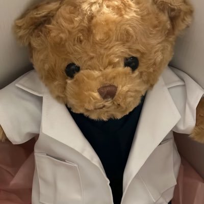 luluosis's profile picture. pharmD student at @_PNU_KSA