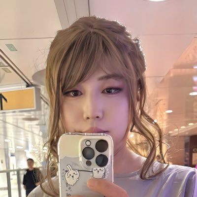 女装初心者🌸メイク&ウィッグ研究中🐰💄 KATEコスメ愛用で「可愛くなりたい」気持ち爆発中🥹💕 仲良くしてくれる方フォロバ95%✨ 一緒に可愛くなりましょう🐰💕無言フォロー歓迎気兼ねなくどうぞ😉よろしくお願いします。