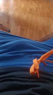 Mi piace essere guardato. Se apprezzate, battete un colpo... 😘 O ve lo do io un colpo.... 💦