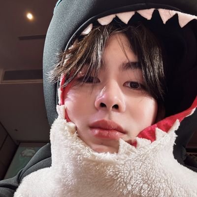 KhunNoon GemFot 🌻🪥
Sem Nome PerthSanta🐶🐯
Westie WilliamEst 🦈🎸
