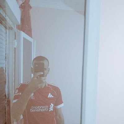 alive only 🥲for 2 things mom🤰 is my whole world💓 liverpool 💗is my Haven my dream🫀🧠 a home 🏠near from anfiled🏟 never give up💪