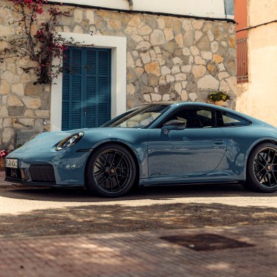 dungta142857's profile picture. Make money for Porsche.