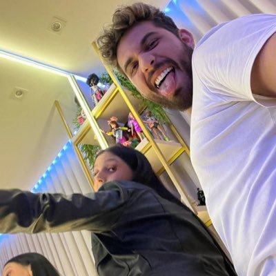 ladycastemioto's profile picture. “É que eu voei tempo demais deixa eu pousar em você”🤍