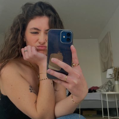 lolalneel's profile picture. 