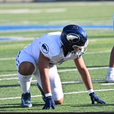 class of ‘27 DE/DT 5’11 225 40: 4.94 squat: 350 bench: 260