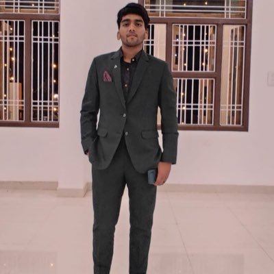 👦 STUDENT OF THE MARKET📊 INVESTOR CUM TRADER📊 SEBI UNREGISTERED ❎ VIEWS only personal 📊 STILL LEARNING 📊 DON'T follow me blindly ☺️ BLESSED ALWAYS ,