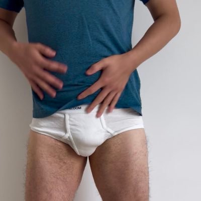 AbsoluteGuac's profile picture. Certified little bro energy 🩲 tighty whities required at all times. Mostly here to have fun, tease a little, and show off for the ones who get it. 18+ only