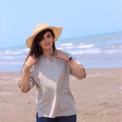 حرف ها تجربه ها و لحظه هايي كه داشتم و واسم جالب بود مينويسم...غرق در خوي پدر