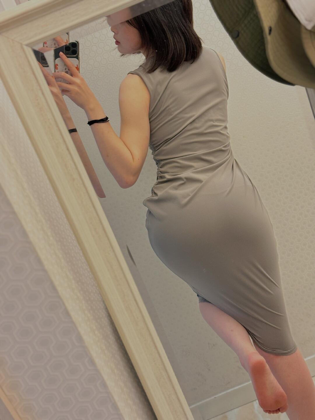 I' m 38 years old and single, can you be my friend?