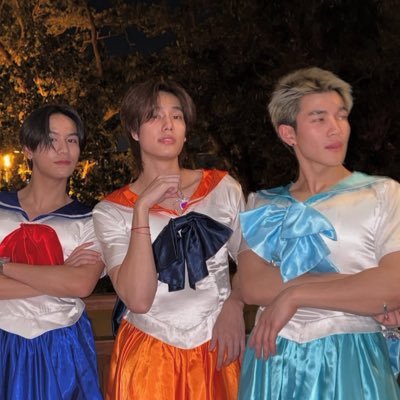 JangirVedha's profile picture. sorta unhinged multistan💪🏻🙂‍↕️ ALWAYS READY TO BE MOOTS #kpopstan #onedirectioner RIIZE IS 7!