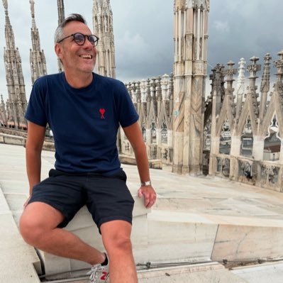 minuteriepierre's profile picture. humour, actu, ciné ,concert théâtre ,gay .... what else ? 🤔