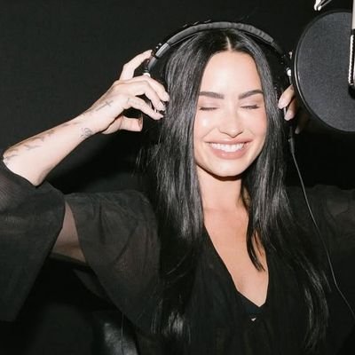 always protect demi lovato & joyce alane
-
•fan account•