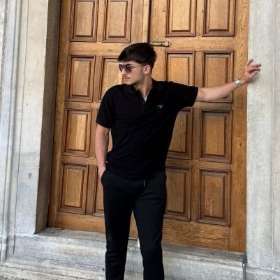 Sultan olur aleme, muhtaç olmayan sultana...