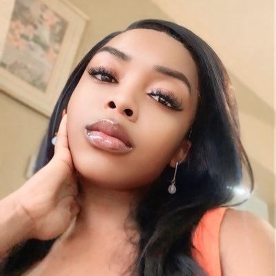 LauOfAttraction🌻 Profile