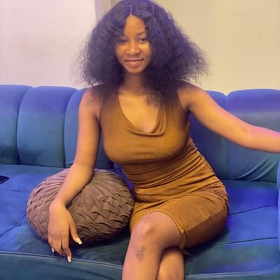 Jovial🤪.A communicator✌️. Soloist 🥺🎼.Fashion designer 🪡👗✂️. CATHOLIC ✝️.Lover of K dramas 🎬🤍.