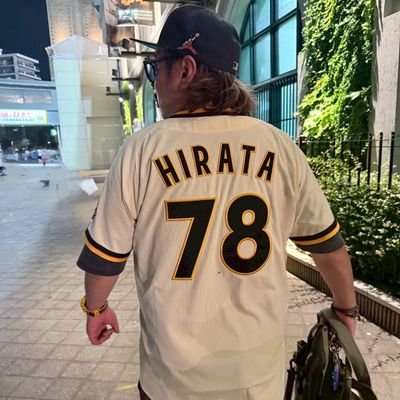 1985年の優勝を知る民🐯ミズスクには近ずかない民🤭乾杯アンバサダーに選ばれたのはいい思い出🍻現地以外の時は静かめ🤫全球場制覇が夢🏟✨今季は現地少なめ🐯🏟今季現地7勝3敗 アル・シャマクを愛でるオジ🤟 #平田勝男 #工藤泰成