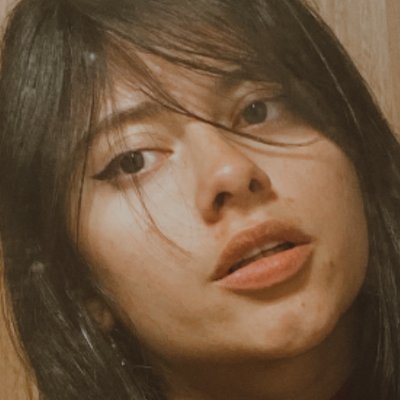 Hecha de achiras, quesillo y ralajeñas. Con el ombligo sembrao en el Río Magdalena. Estudiante Derecho y Esp. DDHH y DIH - UNAL
Comunista y del @AmericadeCali