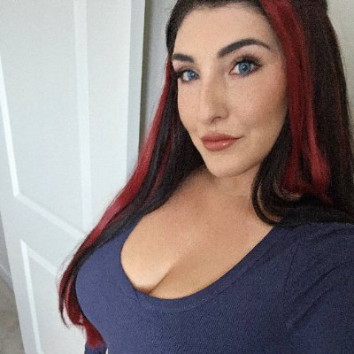 Curvy nurse who loves yoga, swimming, and late night talks
Sweet in person, wild in private
If you're bold, DM me