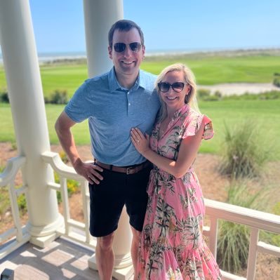 Devoted husband, Nashvillian, amateur golfer, dog dad, elder millennial, healthcare lawyer, pizza lover.