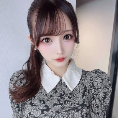 20代のえちえちな子です🐰“おとな動画”見たい人はフォロー→【動画みたい】でDM💗本人が返してます🎀定期さん希望は住みも教えてね/未成年NG
