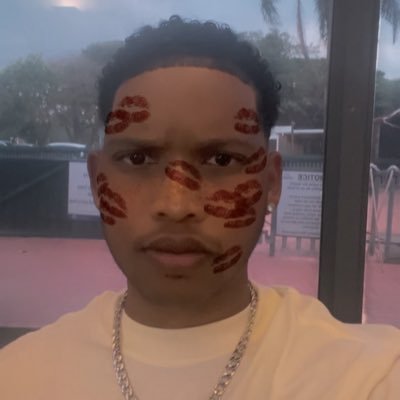 junaid_hill's profile picture. Instagram: @junaidl_hill Snapchat : @junaidlevelle20 TikTok : @junaidlevellehill  RSA 🇿🇦📍