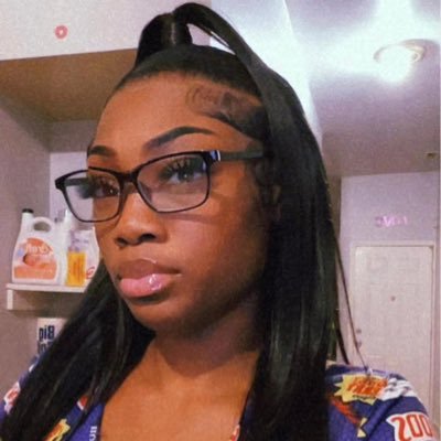 Black Beauty with the mark on her booty💦||BISEXUAL👩🏽❤️👨🏽👩🏽❤️💋👩🏽{DONT DO MEET UPS}
