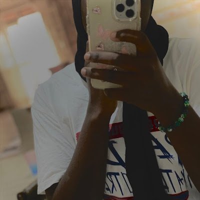 MubsTania's profile picture. 