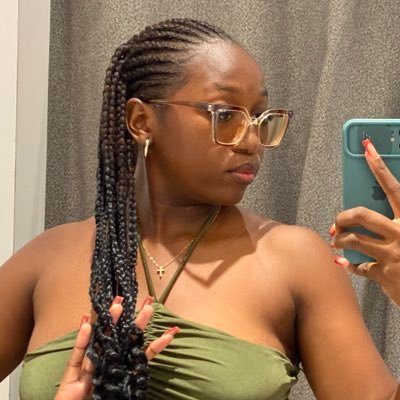Community Manager | Ghostwriter | 📚|𝗠𝗮𝗿𝗸𝗲𝘁𝗶𝗻𝗴 & 𝗦𝘁𝗿𝗮𝘁𝗲𝗴𝗶𝗲𝘀 📨| herminekotto14@gmail.com