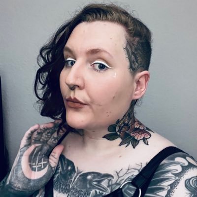 Minors DNI‼️ lvl. 31 ⛓️ mdlg 🍼 join the cult 🖤 Inked Mommy Domme of @herkittyleo
https://t.co/9LC02bzexv