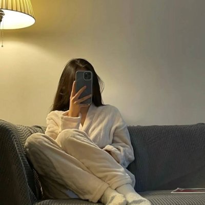 Jonigelle30's profile picture. Like make new friends, Travels