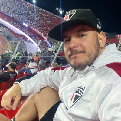 🔴⚪️⚫️ Tu és forte, tu és grande. Dentre os grandes és o primeiro... @SaoPauloFC