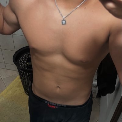 (eu na foto) mlk hetero sigilo novo , 🔥 só aceito se aceitar antes