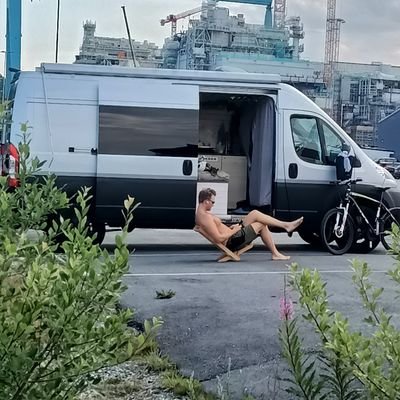 Von22221's profile picture. travel around the world for free...🤟⚓