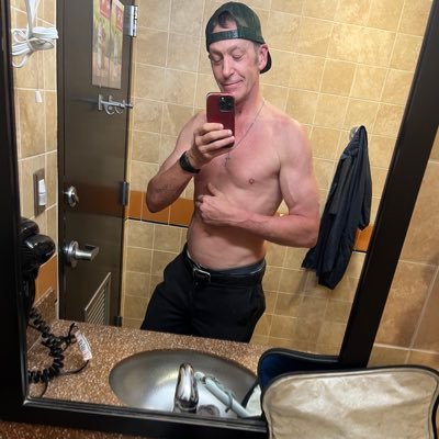 Waldo4105280210's profile picture. 
