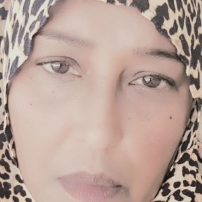 الذكْـريــاتْ قِصّه تجمع حُباً وَ وَجعاً
وَفرحاً وَحنينْ