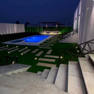 70o0_Q's profile picture. Your voice calls me