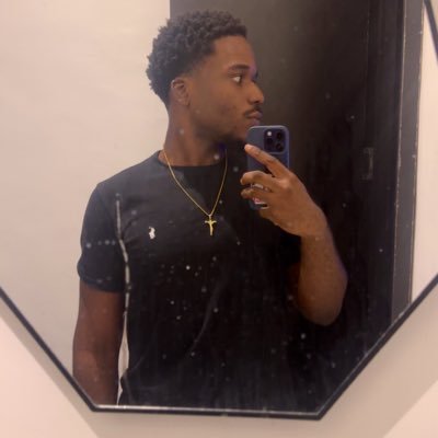 chijikejude's profile picture. Romans 8:18