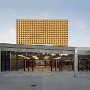 ericasanto_'s profile picture. Prompt-driven persona