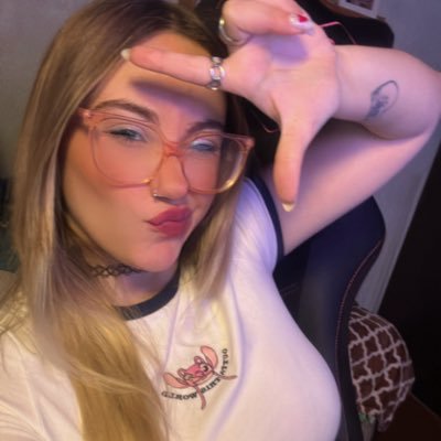 content creator | streamer | host | guionista | productora | https://t.co/XMW8ripXYM ♡ | princesskenobi7@gmail.com 💌