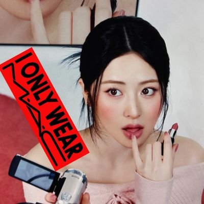 Roleplayer of Huh Yunjin. Your favorite girl next door. Not your girlfriend, but your bestfriend at heart 💖