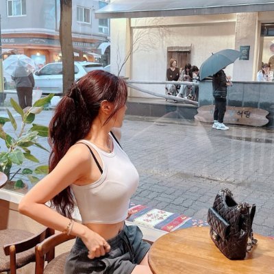 Be yourself cause everyone is taken. Business woman, No porn, no hook up, love making friend with new people. Life in United State of America.