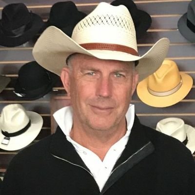Kevin Costner & Modern West:
Teddy Morgan (lead guitarist & producer) Larry Cobb (percussion), Park Chisolm (vocals & guitar),
Bobby Yang & Luke Bulla (fiddle)
