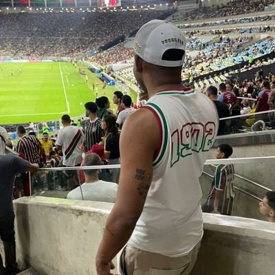 um lobo solitário no vale da morte, pode perder tudo mas vai ressurgir …