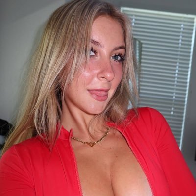 18 | 💕 I’m ur 5’1 big tit slut 👉👈 Meet & Record With My Fans In Person 👀🤭 I Tips will get you noticed 😉👇🏻