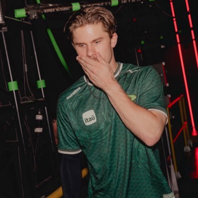 🇳🇱 23 | VALORANT Player for @LOUDgg | https://t.co/Y1OpPFwWnl | Represented by @ProPlayersGG | @frsvalo | business: robbiebk@loud.gg